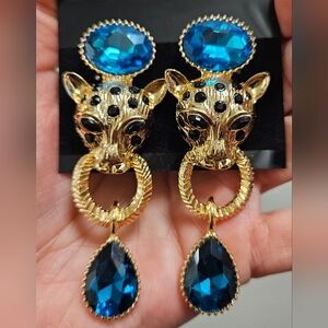 GOLD TONE PANTHER LION CHANDELIER RHINESTONES BLUE TEARDROP POST EARRINGS